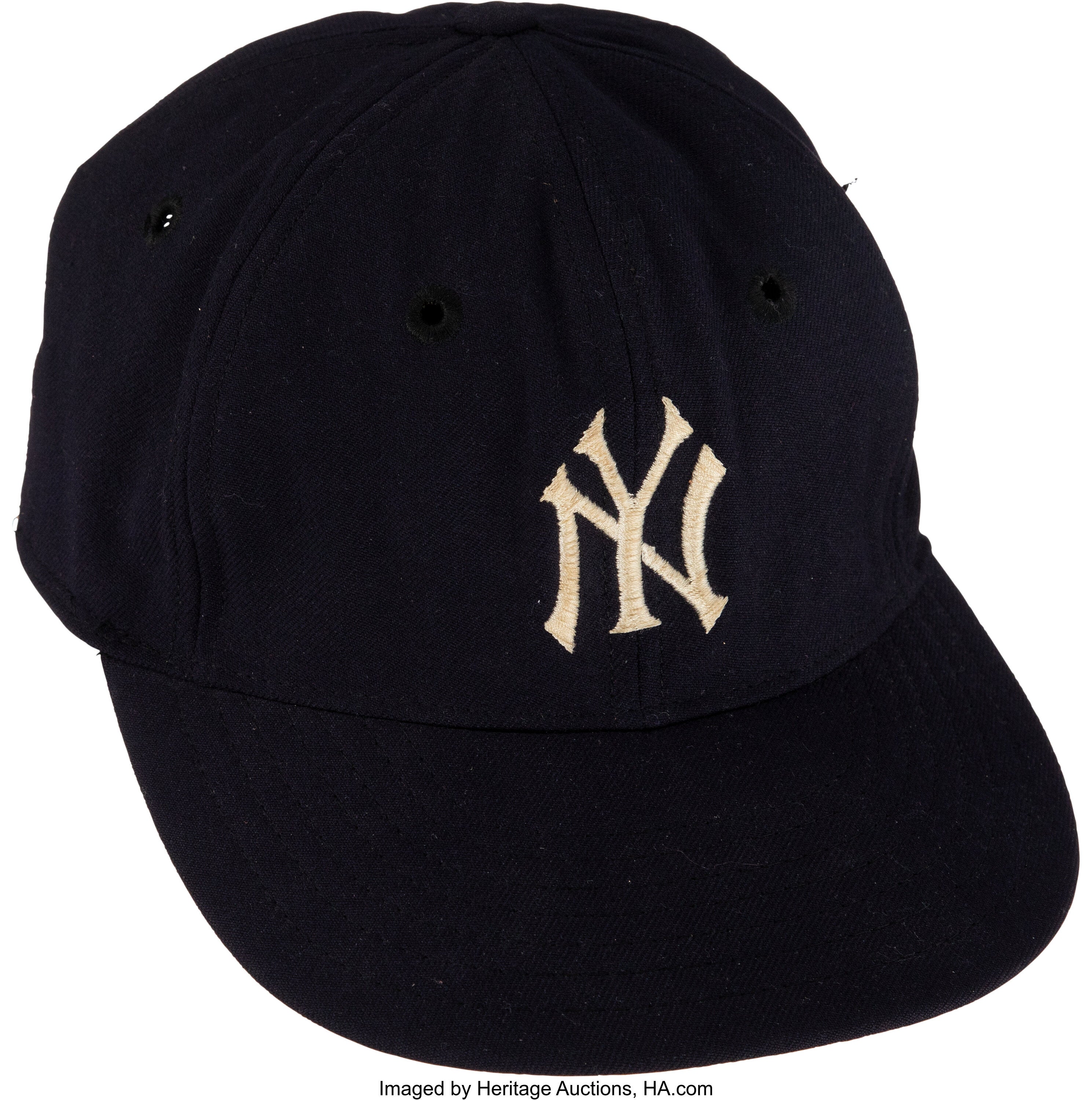 1961-mickey-mantle-world-series-game-worn-new-york-yankees-cap_heritage_auctions.jpg