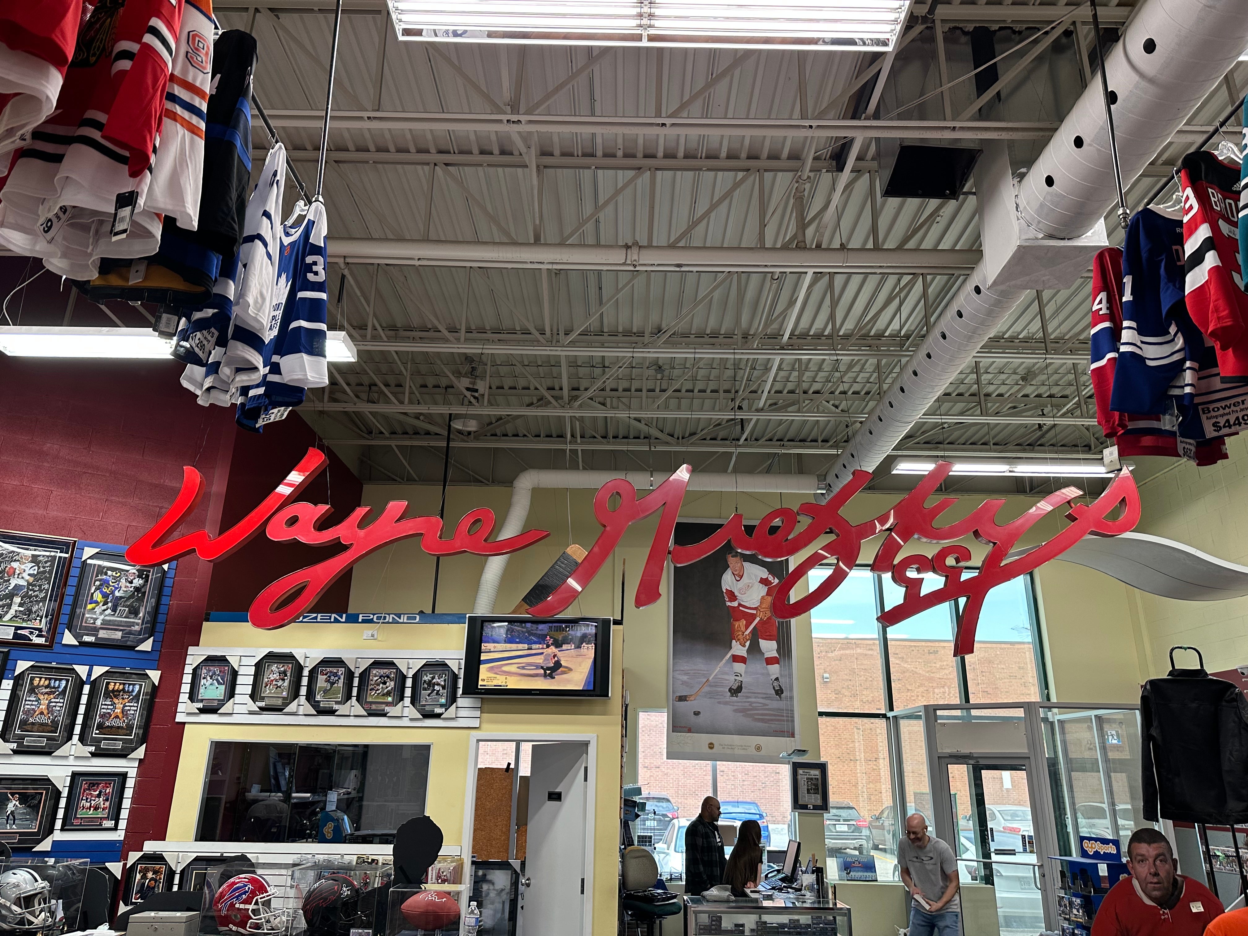 gretzky-sign.jpg