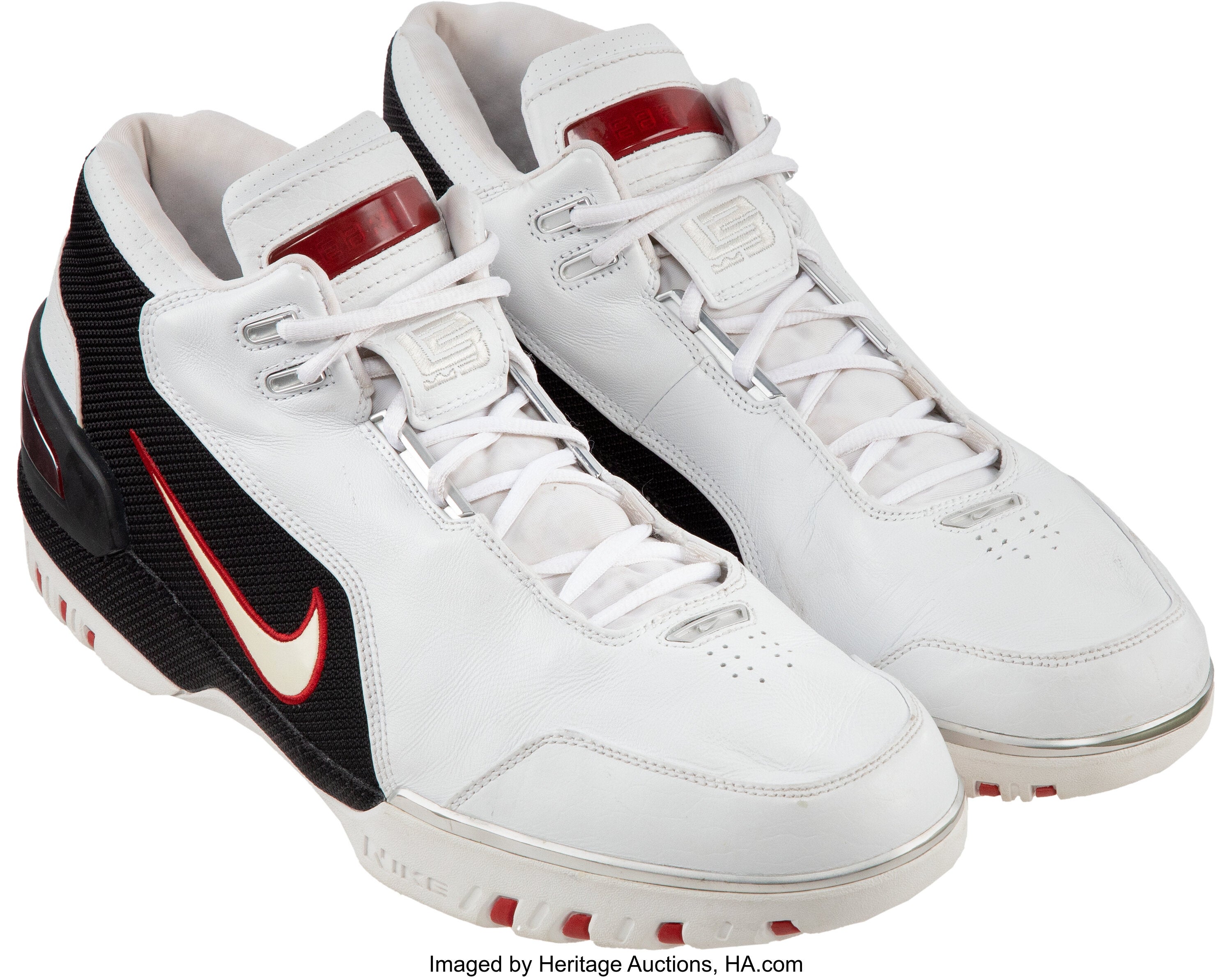 2003-lebron-sneakers-heritage.jpg