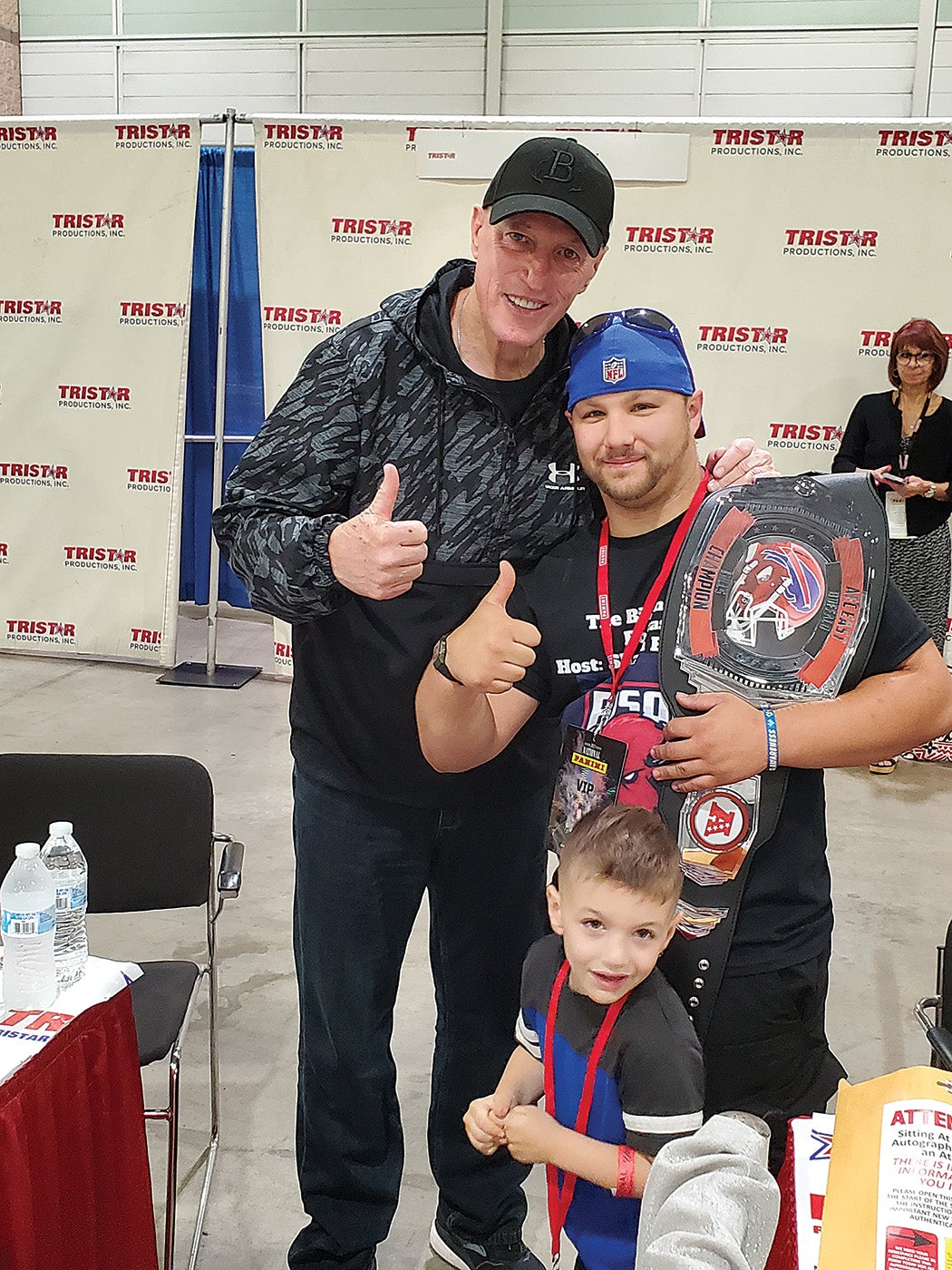 jim-kelly--fans-2022.jpg