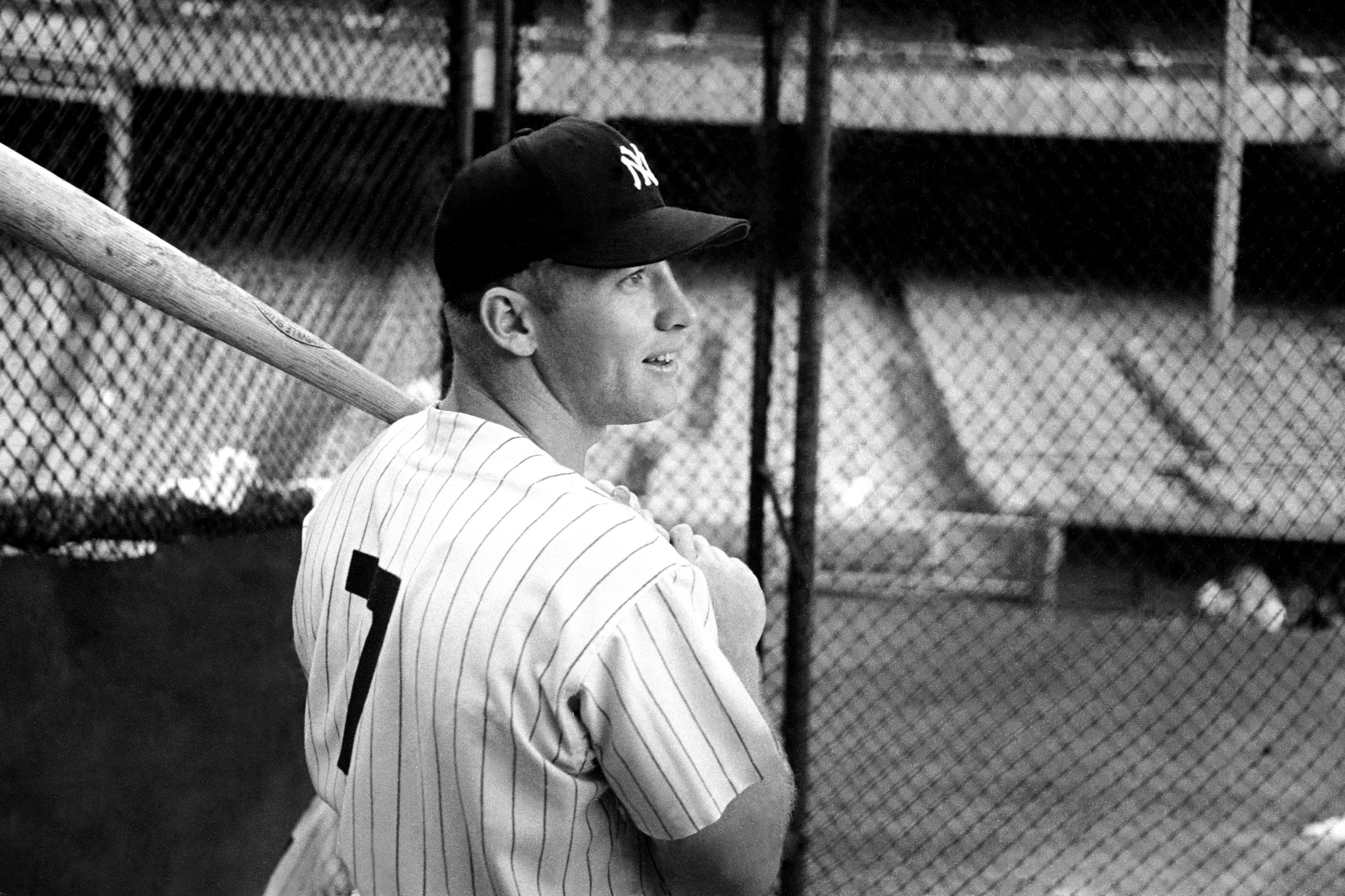mantle-with-bat-getty.jpg