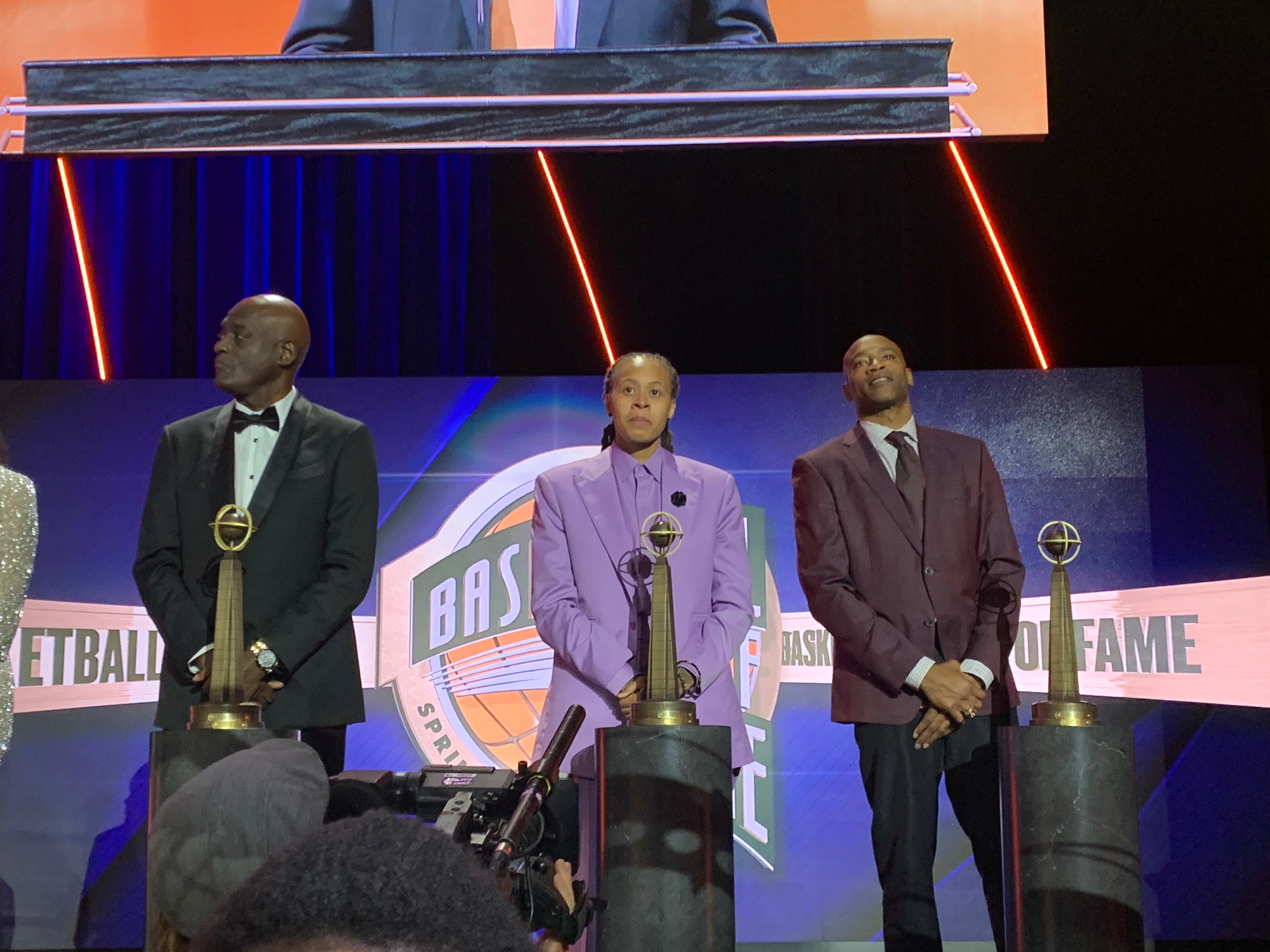 micheal-cooper-simone-augustus-and-vince-carter-are-inducted-into-the-naismith-basketball-hall-of-fame.jpg